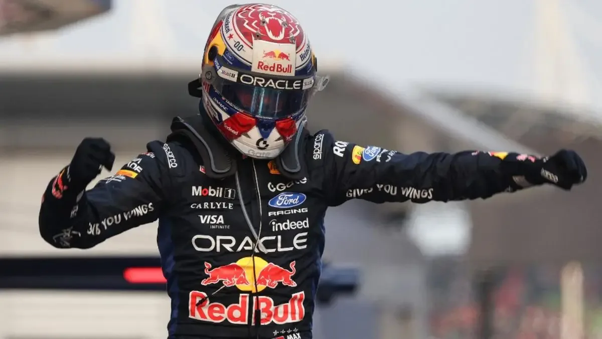 Verstappen Menangi GP Bahrain di Sepang yang Diguyur Hujan, Hamilton Bangkit dari Posisi 18