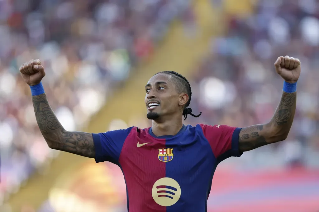Raphinha Segera Teken Kontrak Baru di Barcelona hingga 2030